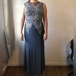 Beautiful One of a kind Winter Formal Prom elegant night premiere dress